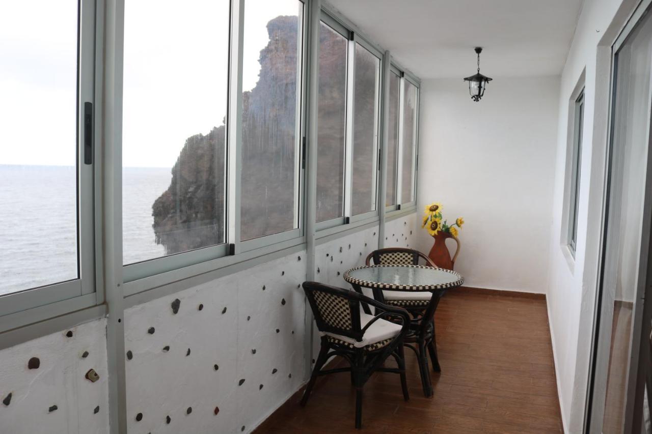 Apartment On The Beach And Ocean Sounds Fasnia Exterior photo
