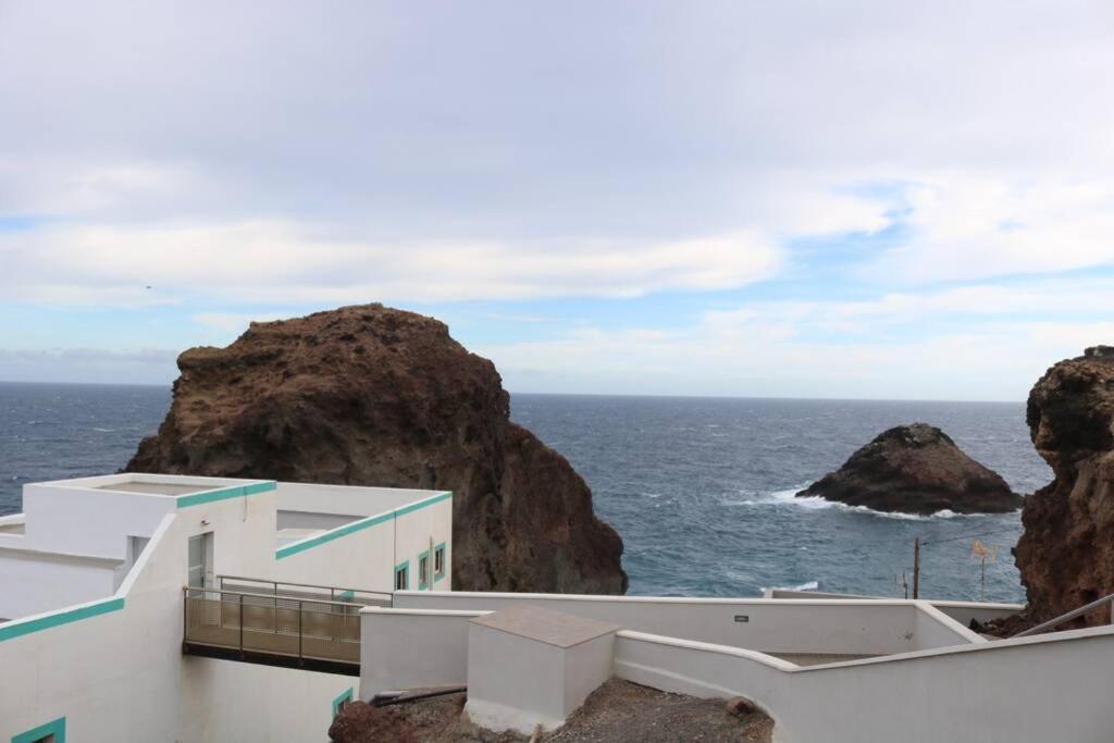 Apartment On The Beach And Ocean Sounds Fasnia Exterior photo